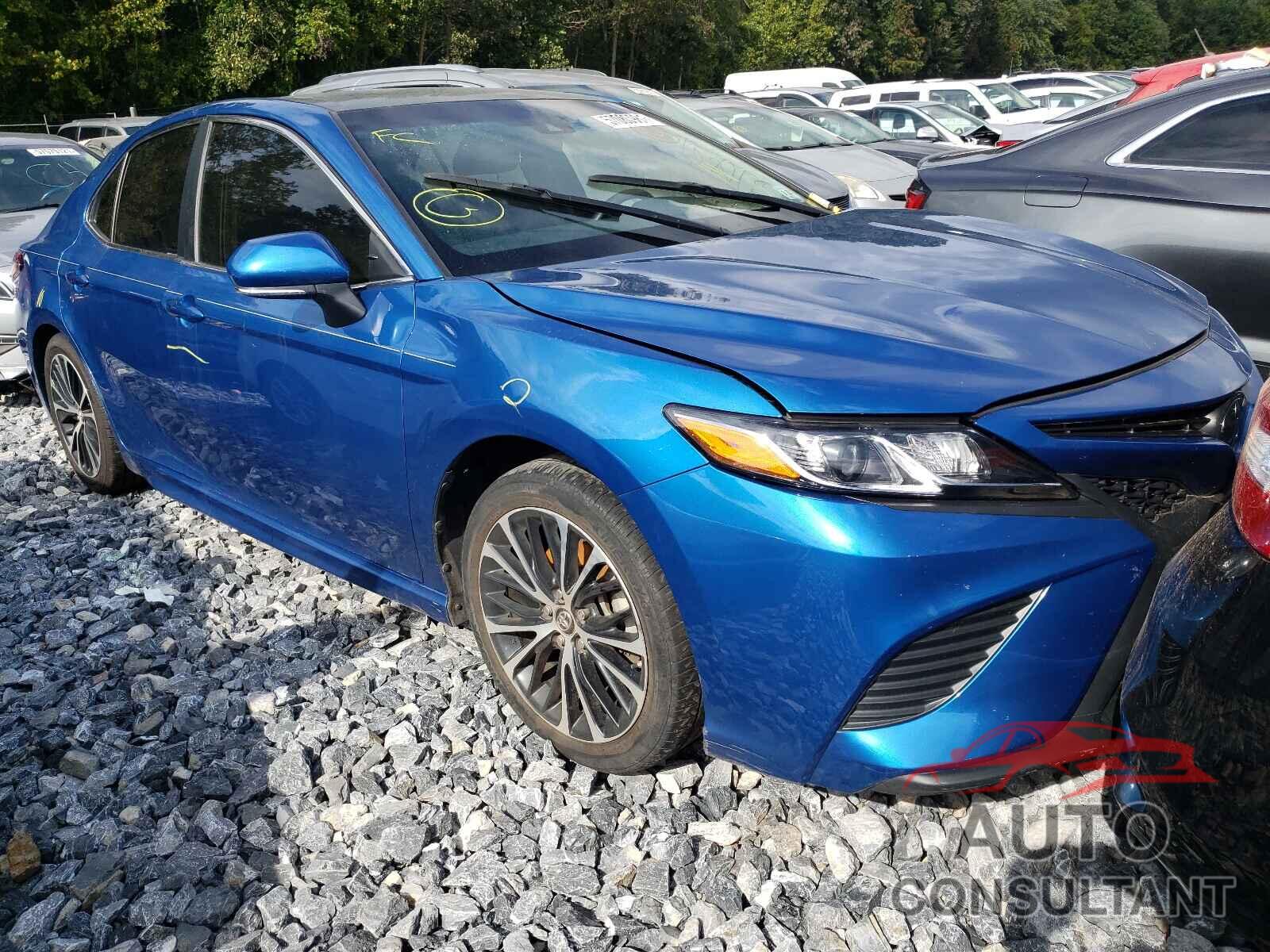 TOYOTA CAMRY 2018 - 4T1B11HK9JU041220