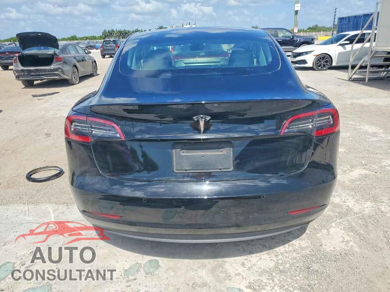 TESLA MODEL 3 2022 - 5YJ3E1EA3NF371717