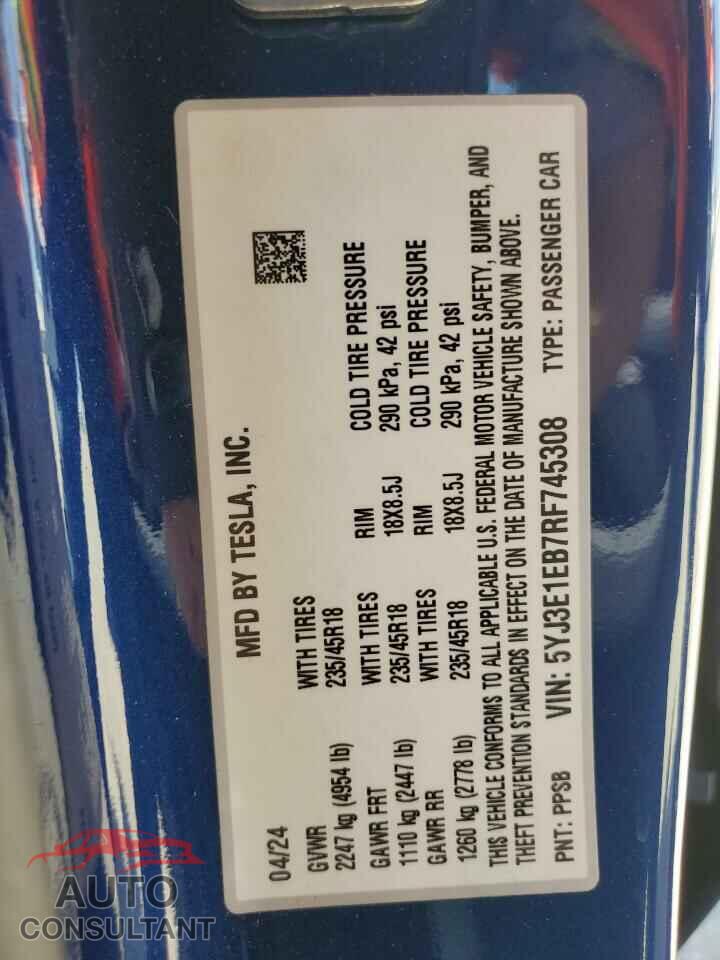 TESLA MODEL 3 2024 - 5YJ3E1EB7RF745308