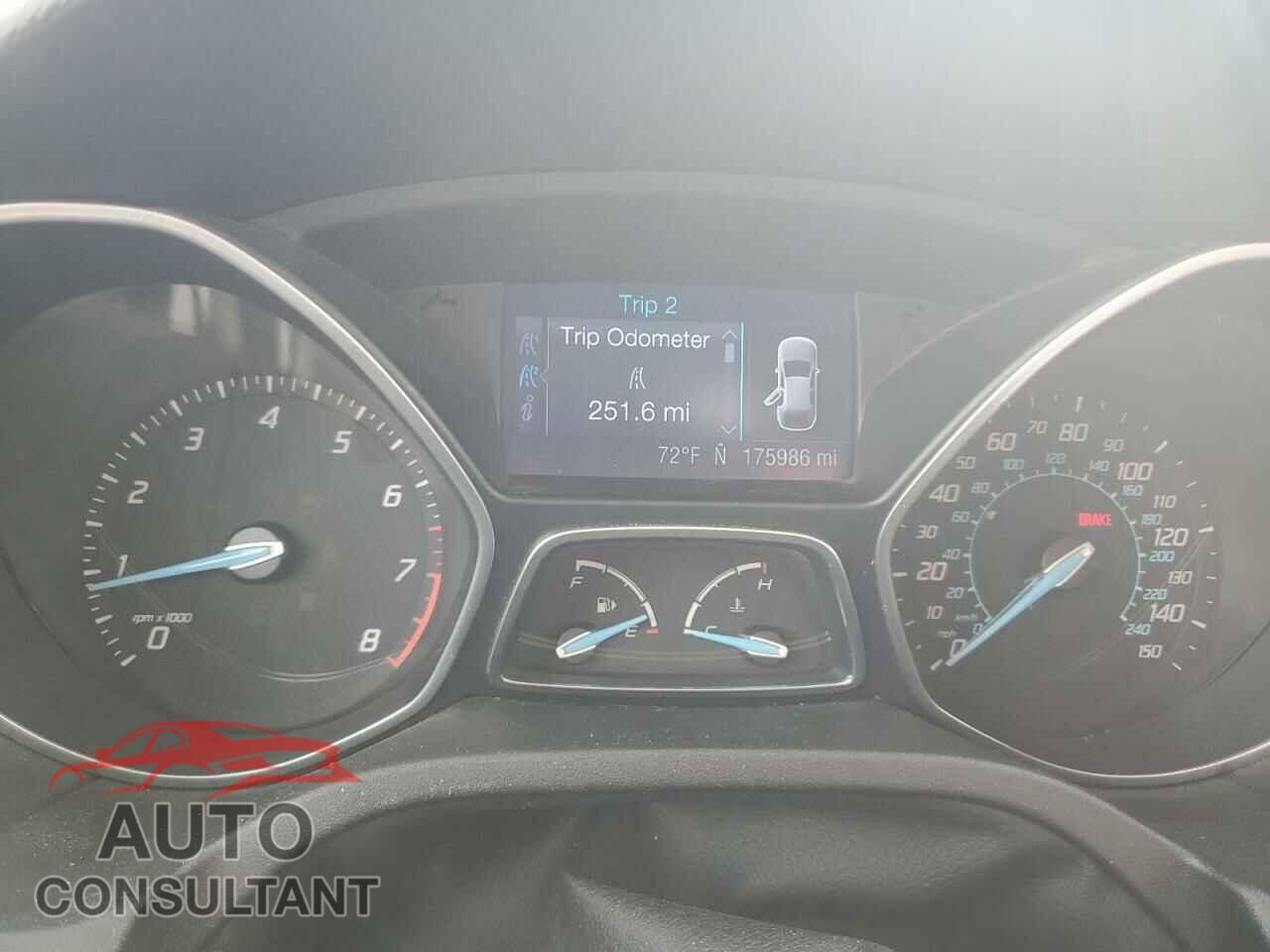 FORD FOCUS 2012 - 1FAHP3K24CL410047