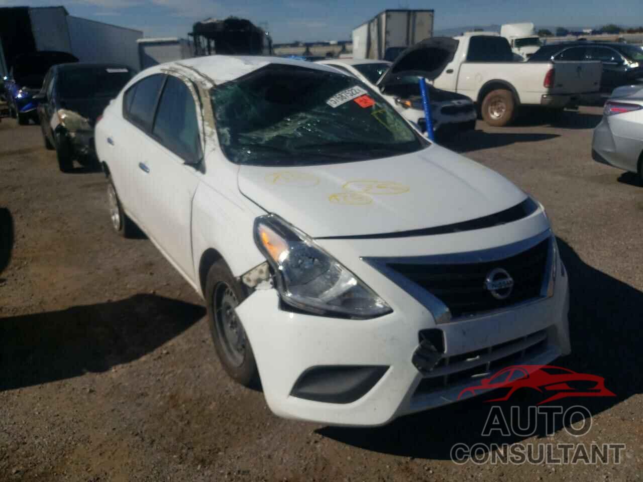 NISSAN VERSA 2018 - 3N1CN7AP9JL829336