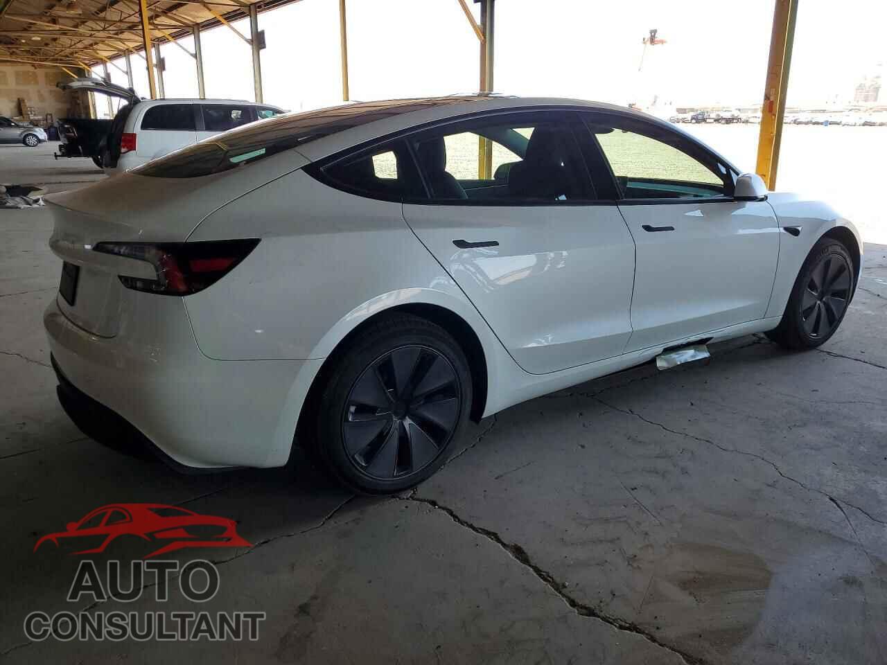 TESLA MODEL 3 2025 - 5YJ3E1EA5SF030735
