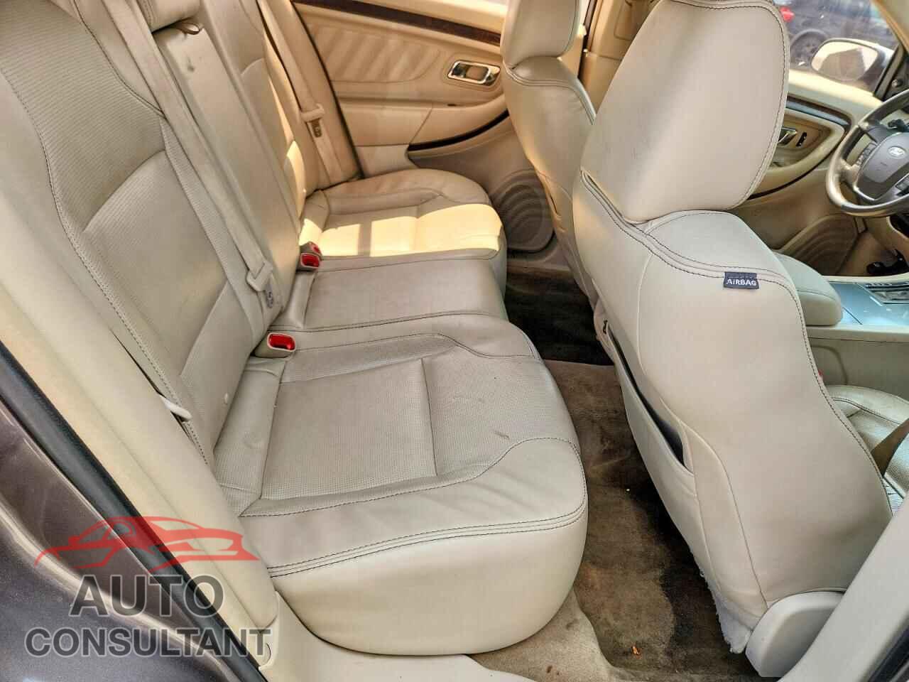 FORD TAURUS 2011 - 1FAHP2FW8BG174937