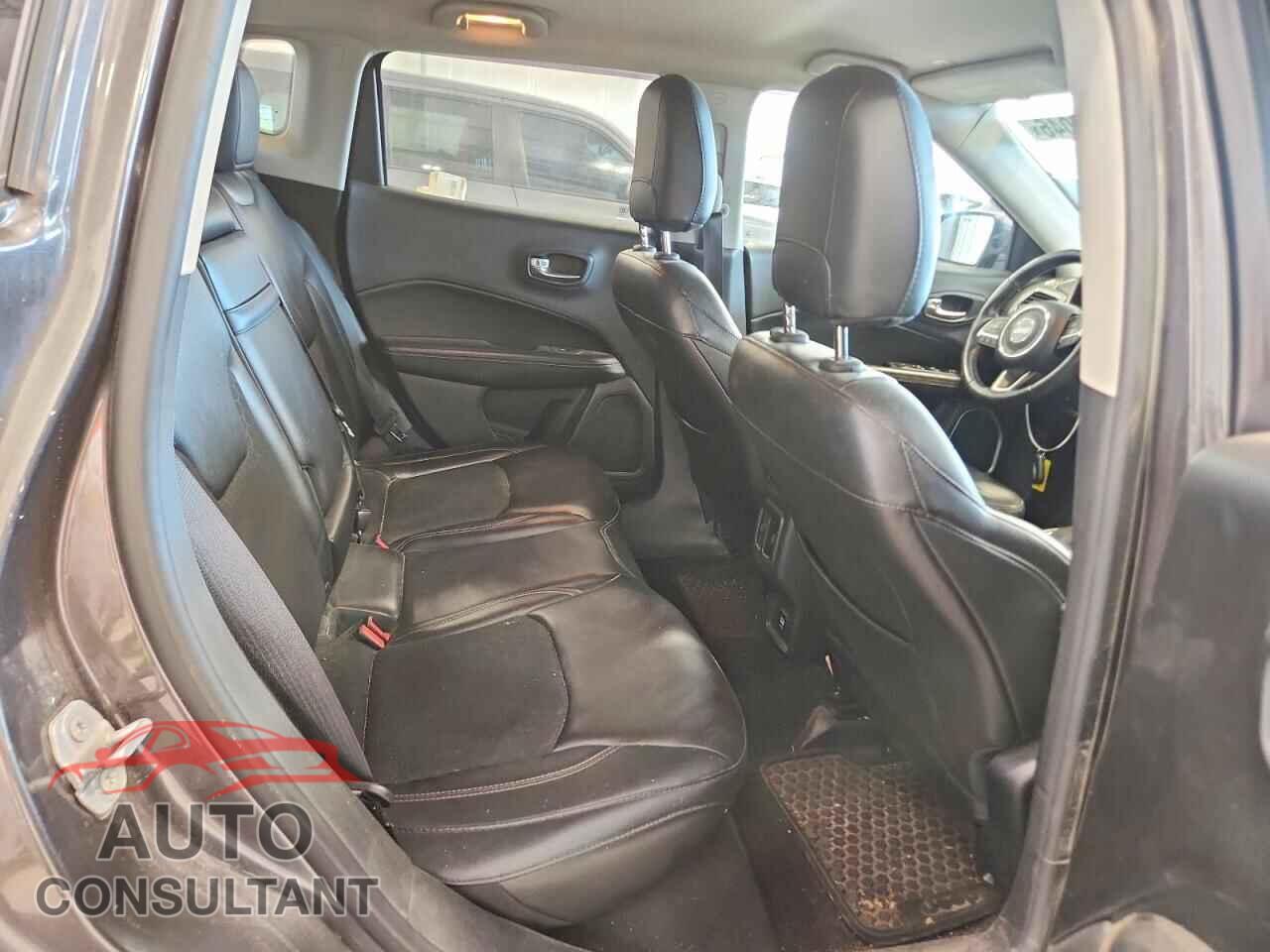 JEEP COMPASS 2018 - 3C4NJDBB8JT355284