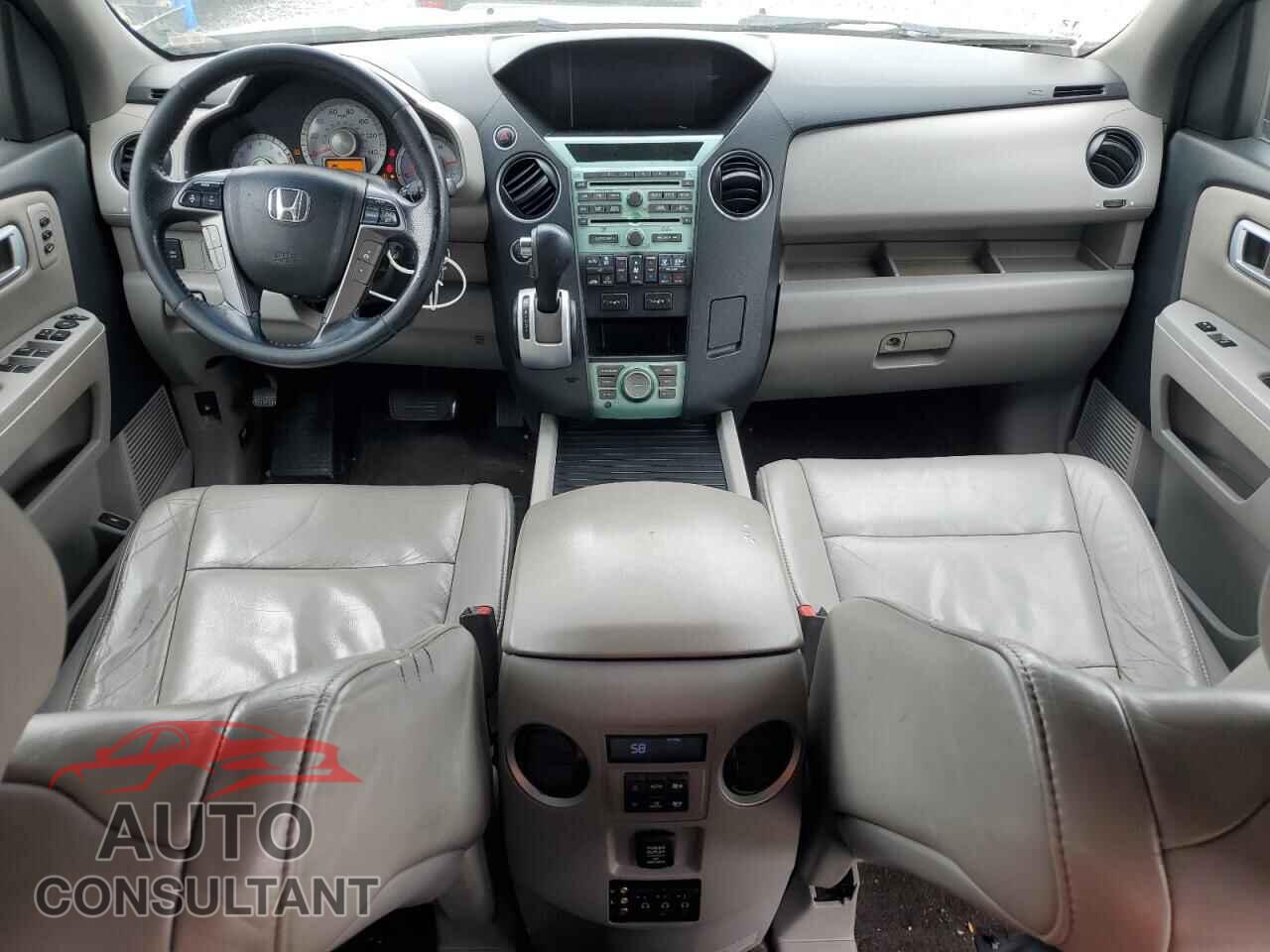 HONDA PILOT 2011 - 5FNYF4H96BB069081