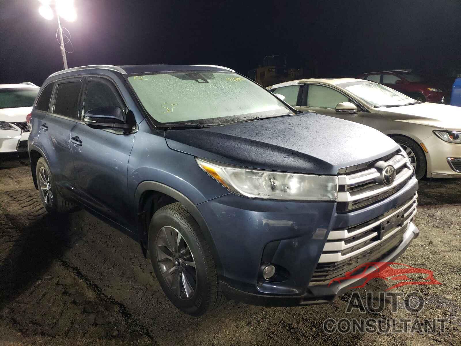 TOYOTA HIGHLANDER 2018 - 5TDJZRFH2JS490452