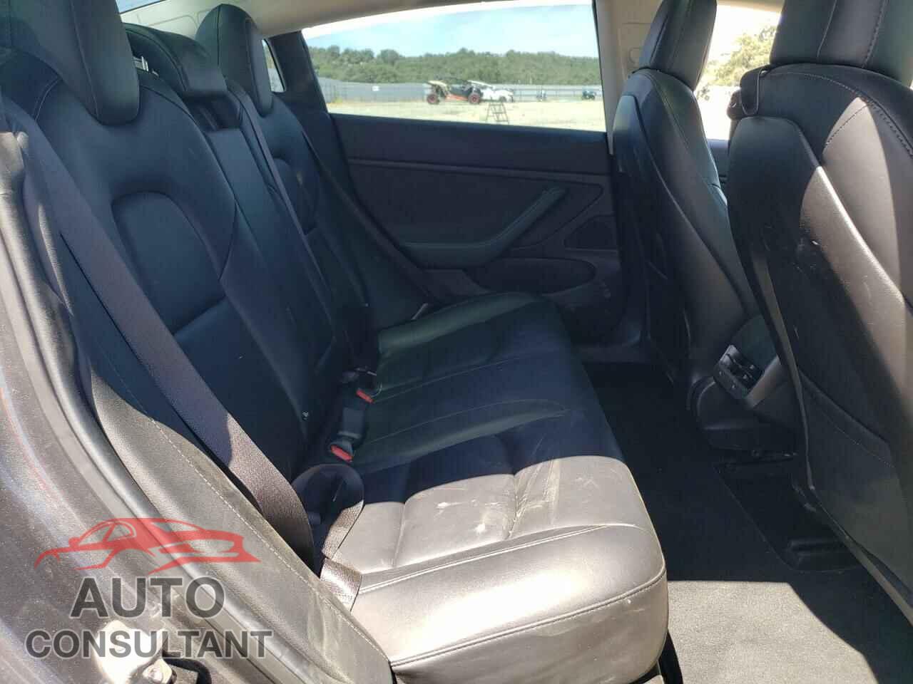 TESLA MODEL 3 2018 - 5YJ3E1EA7JF058275
