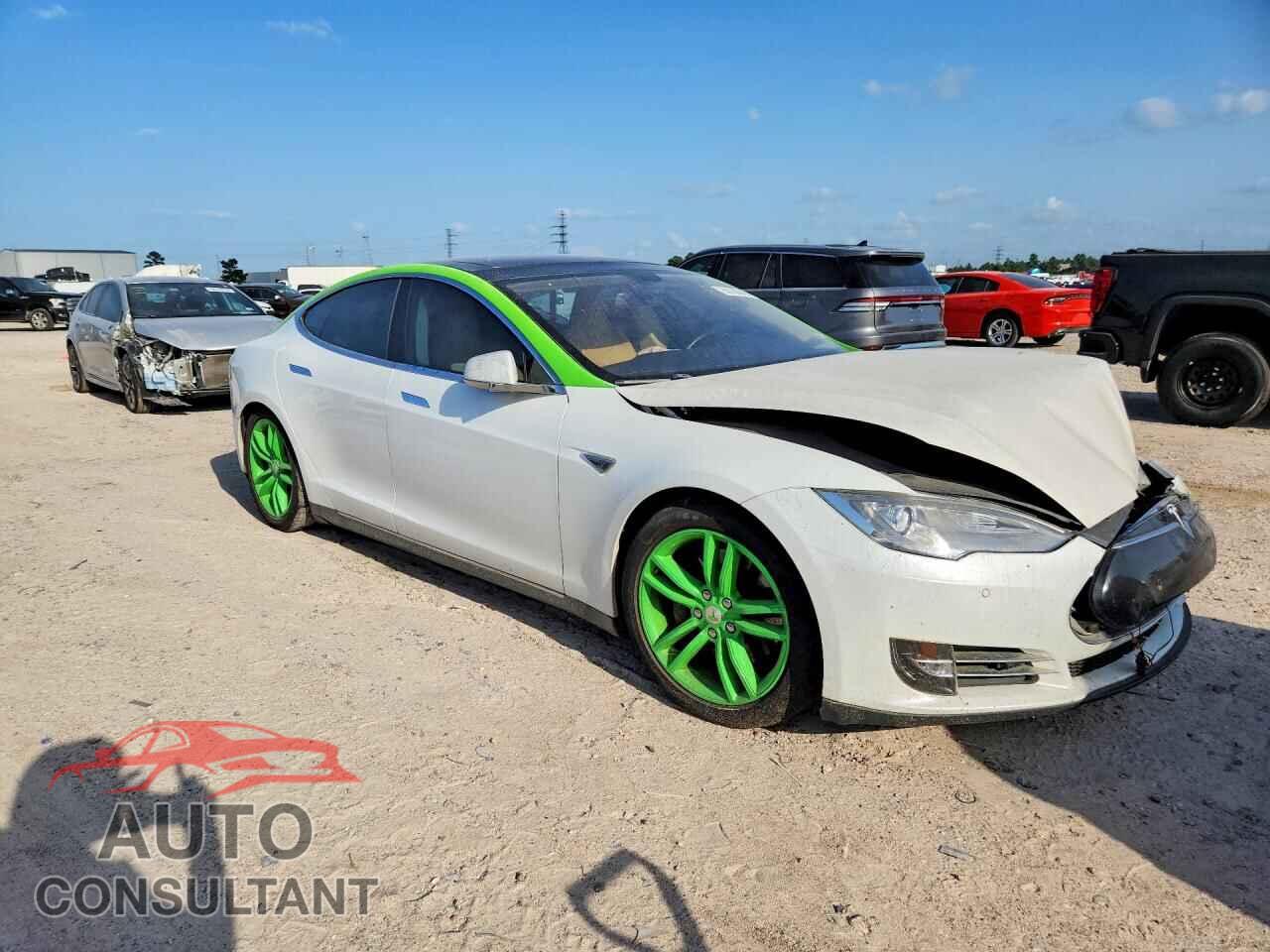 TESLA MODEL S 2014 - 5YJSA1H14EFP43682