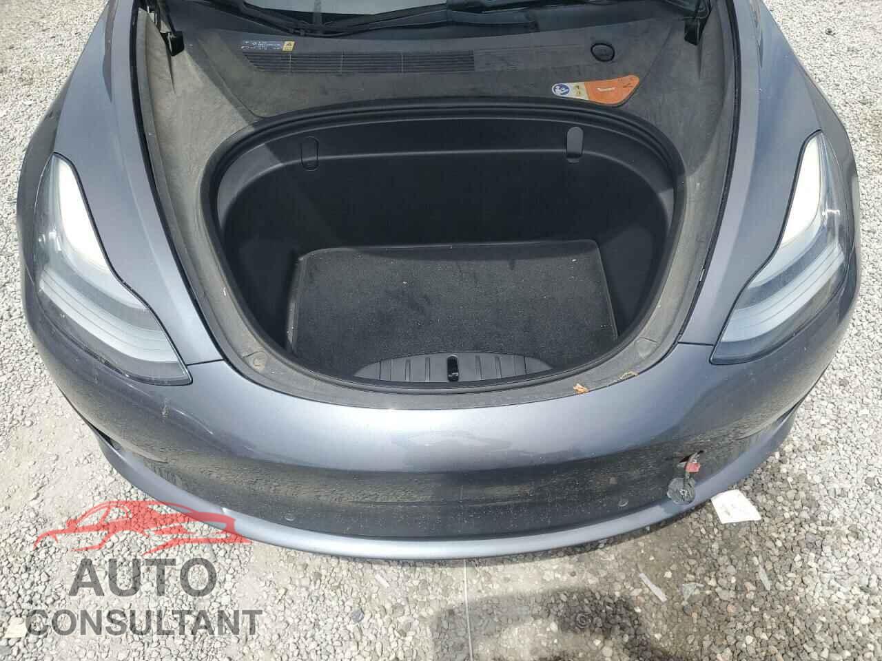 TESLA MODEL 3 2018 - 5YJ3E1EA1JF010853