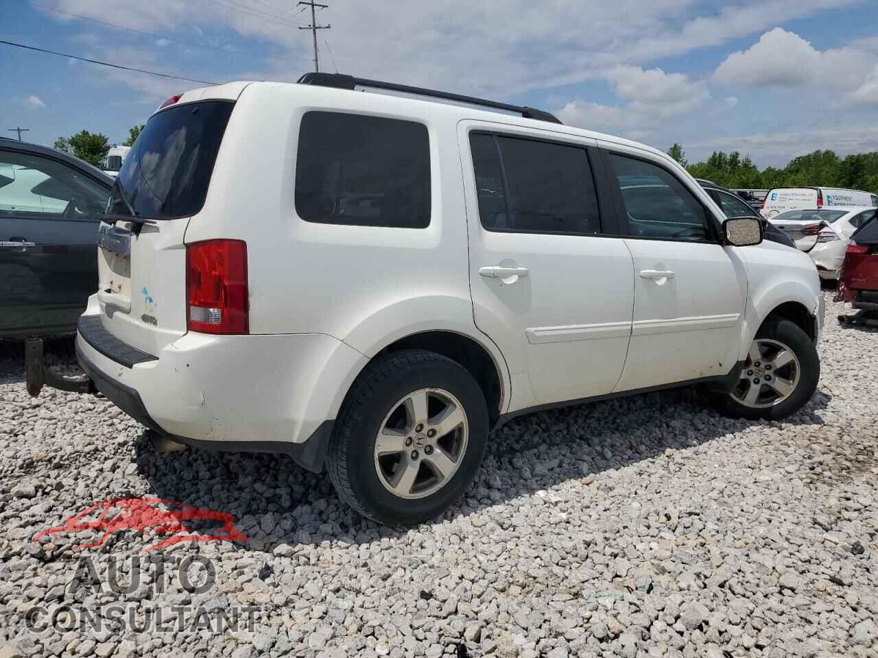 HONDA PILOT 2011 - 5FNYF4H58BB077101