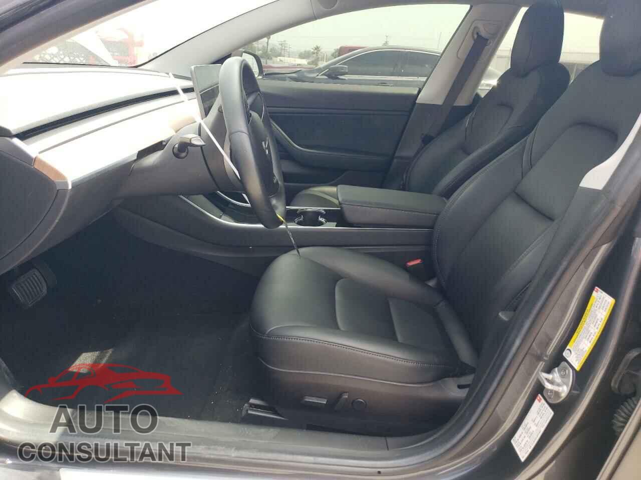 TESLA MODEL 3 2018 - 5YJ3E1EA1JF014031