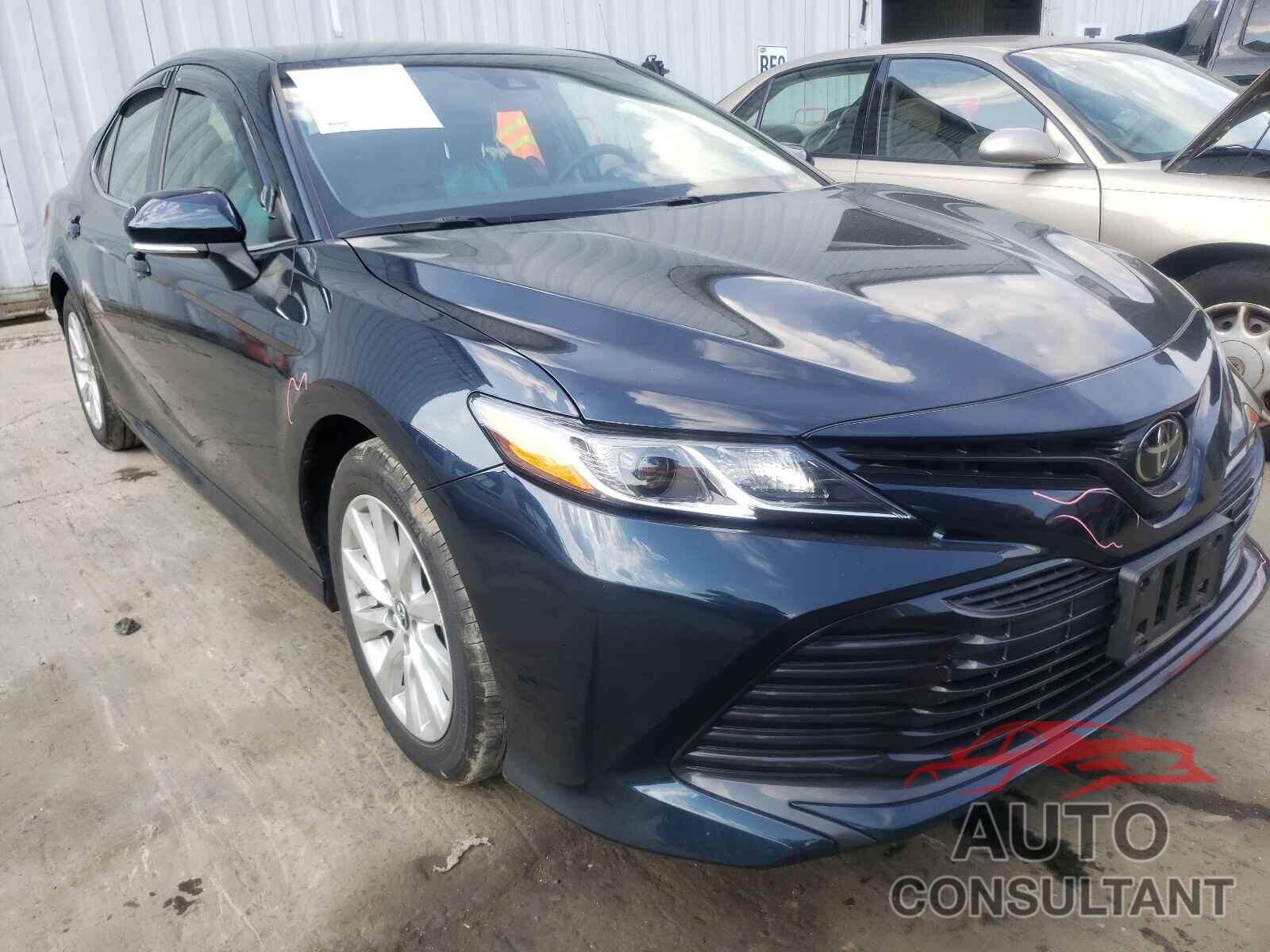 TOYOTA CAMRY 2018 - JTNB11HK6J3033033