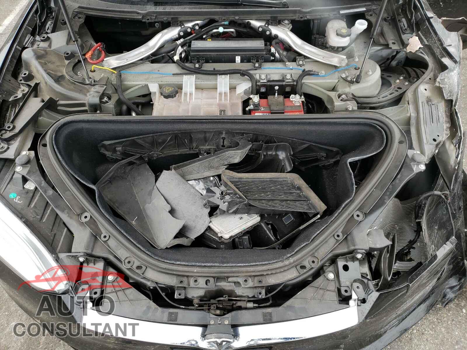 TESLA MODEL S 2018 - 5YJSA1E27JF250179