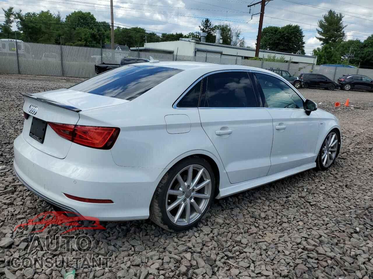 AUDI A3 2015 - WAUKFGFFXF1006643