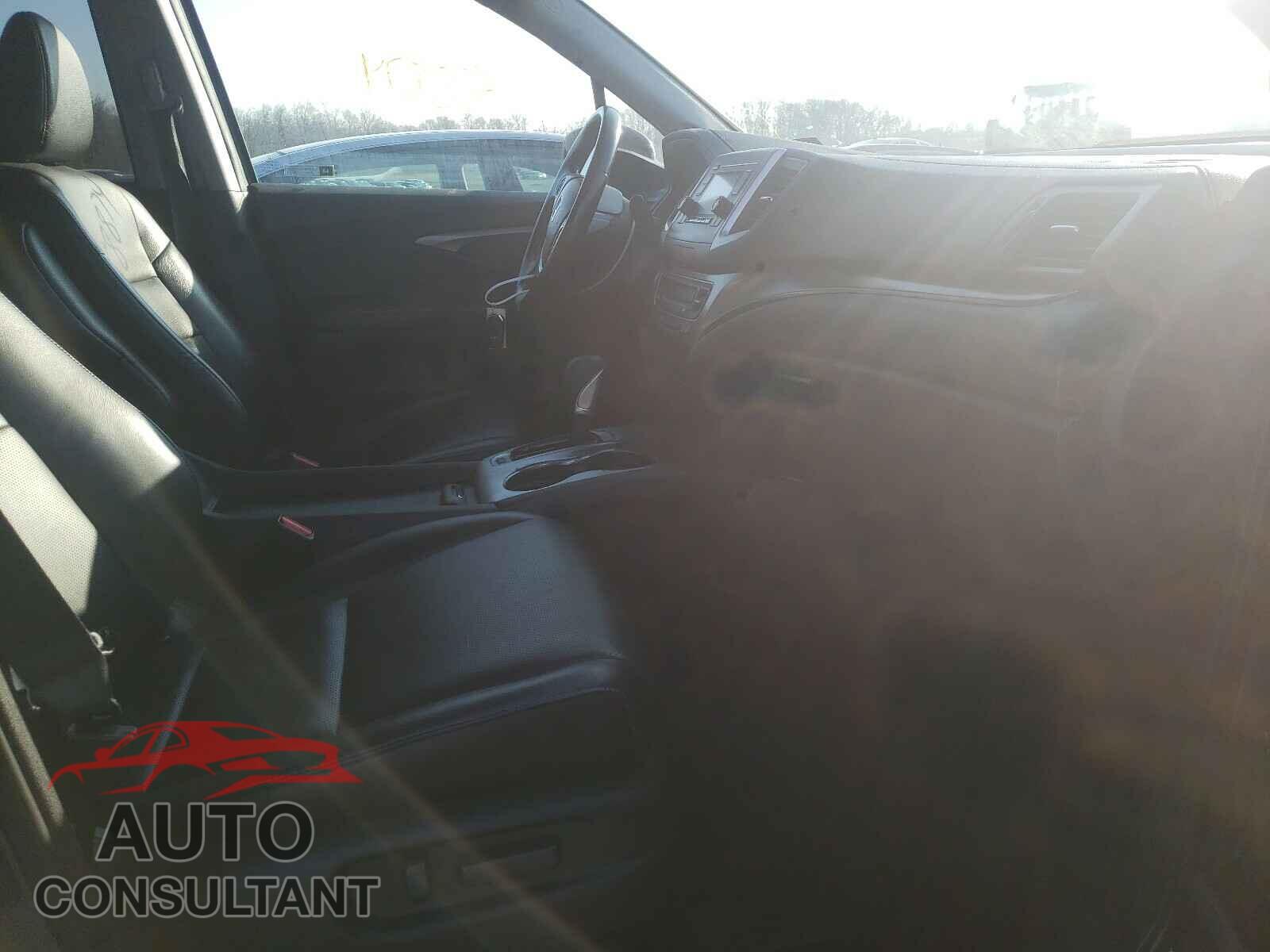 HONDA RIDGELINE 2017 - 5FPYK3F56HB014748