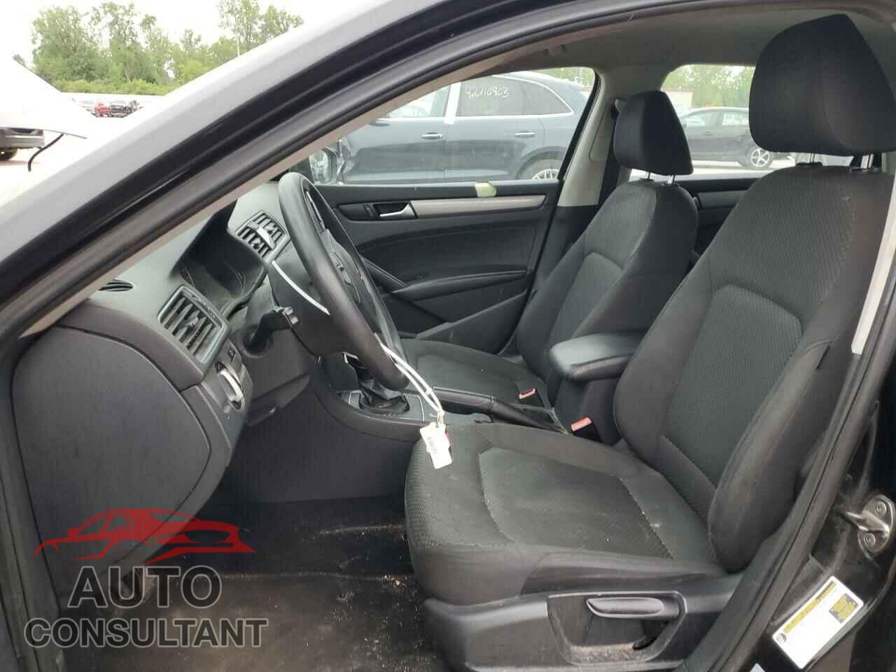 VOLKSWAGEN PASSAT 2013 - 1VWAP7A3XDC081205