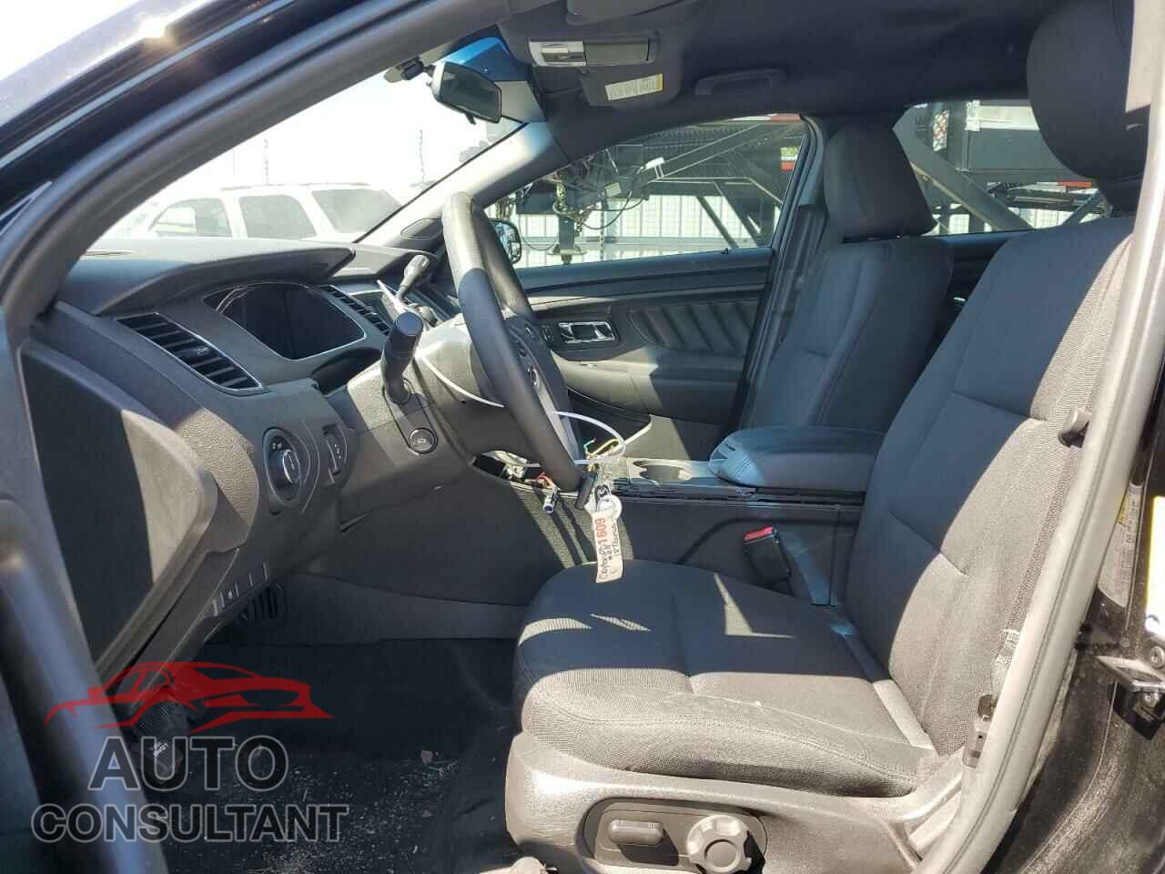 FORD TAURUS 2018 - 1FAHP2L85JG133718