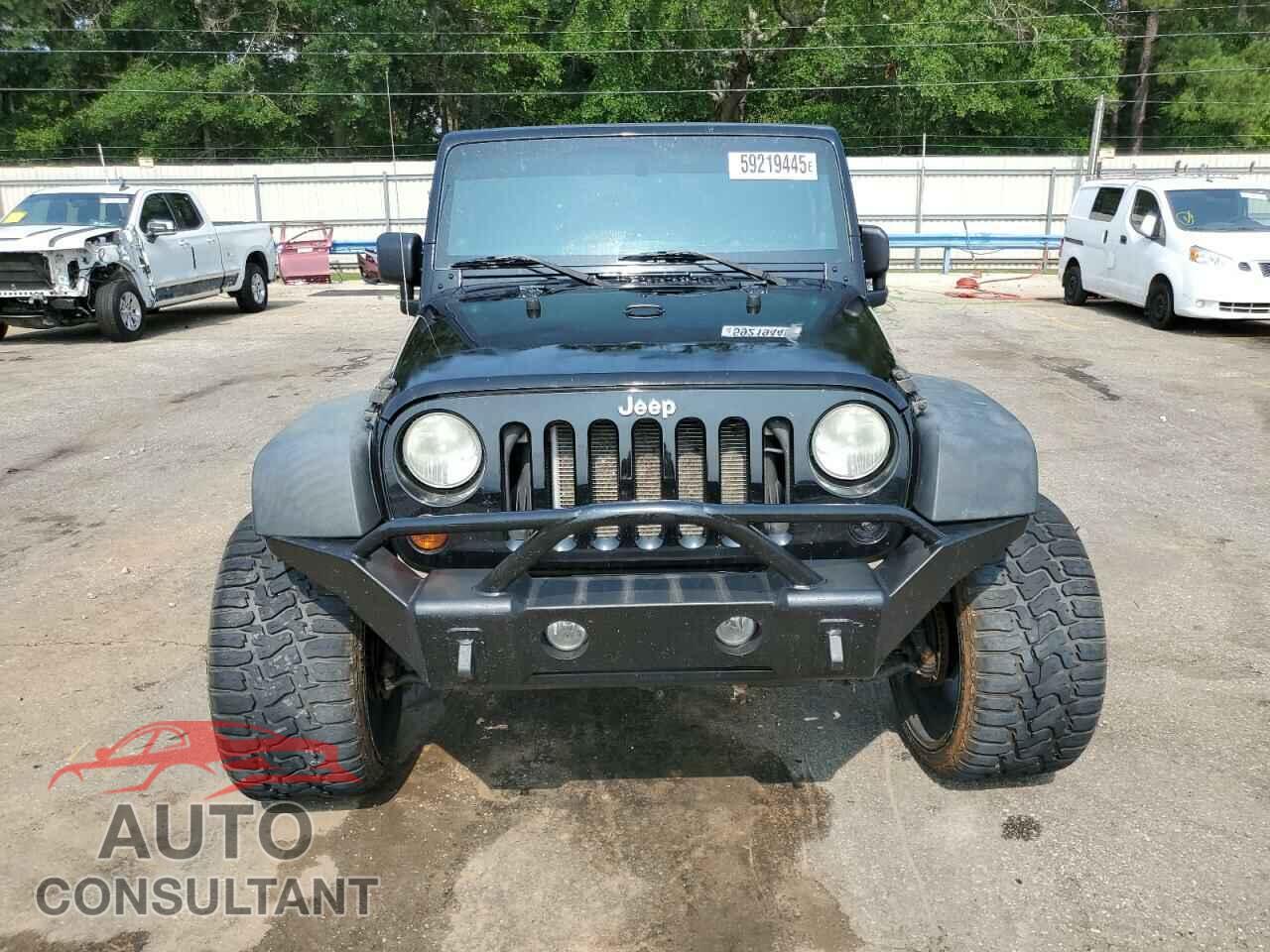JEEP WRANGLER 2011 - 1J4AA2D12BL611353