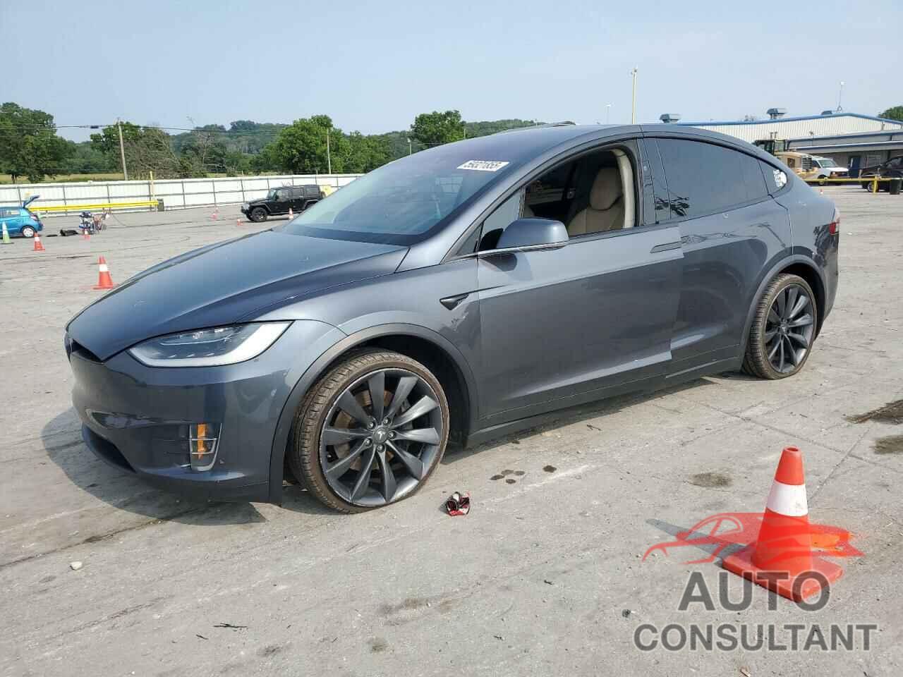 TESLA MODEL X 2017 - 5YJXCBE23HF040517