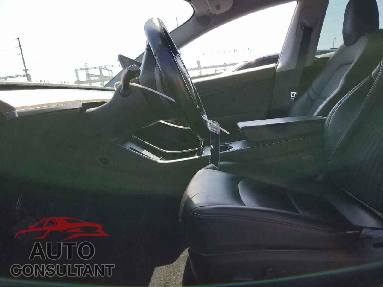 TESLA MODEL 3 2018 - 5YJ3E1EA6JF005289