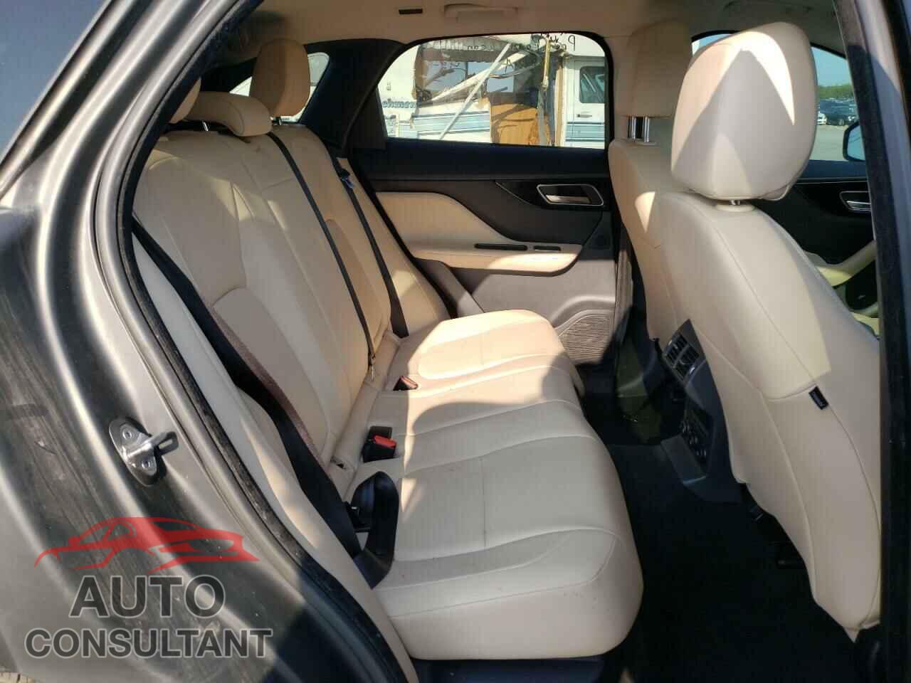 JAGUAR F-PACE 2017 - SADCJ2BV3HA092181