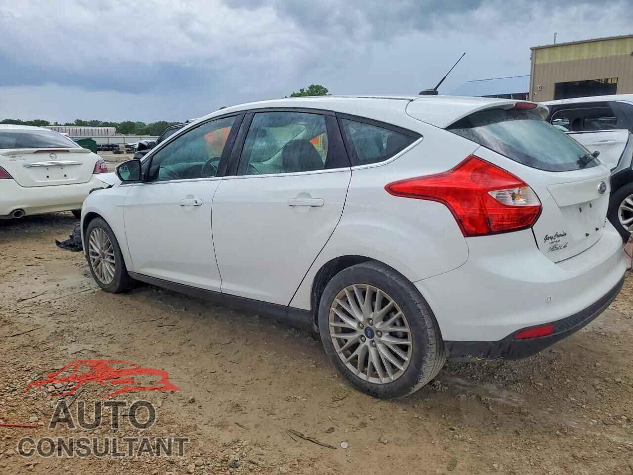 FORD FOCUS 2012 - 1FAHP3M21CL467495