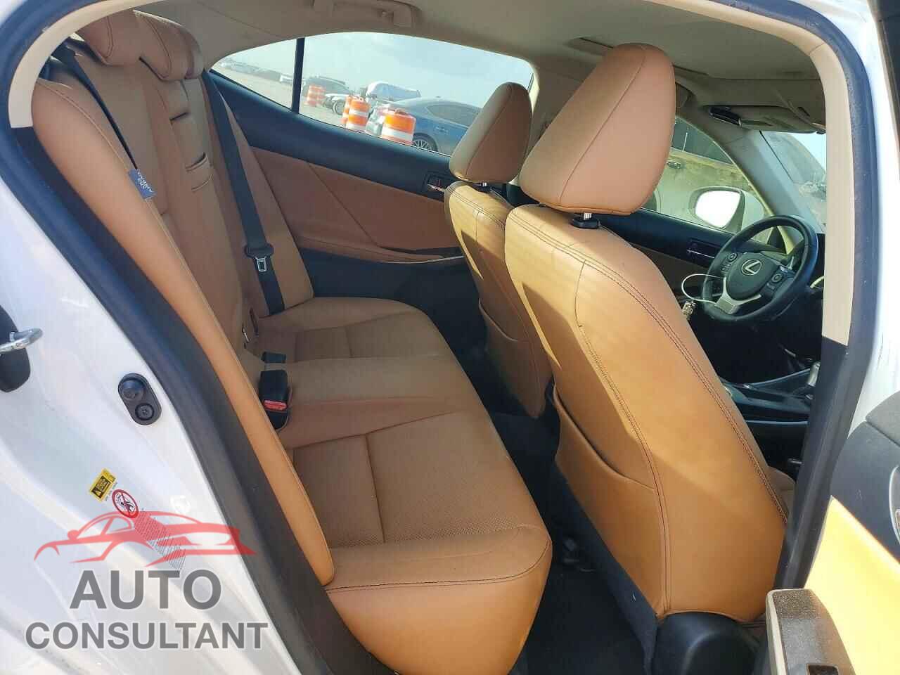 LEXUS IS 2014 - JTHBF1D28E5037847
