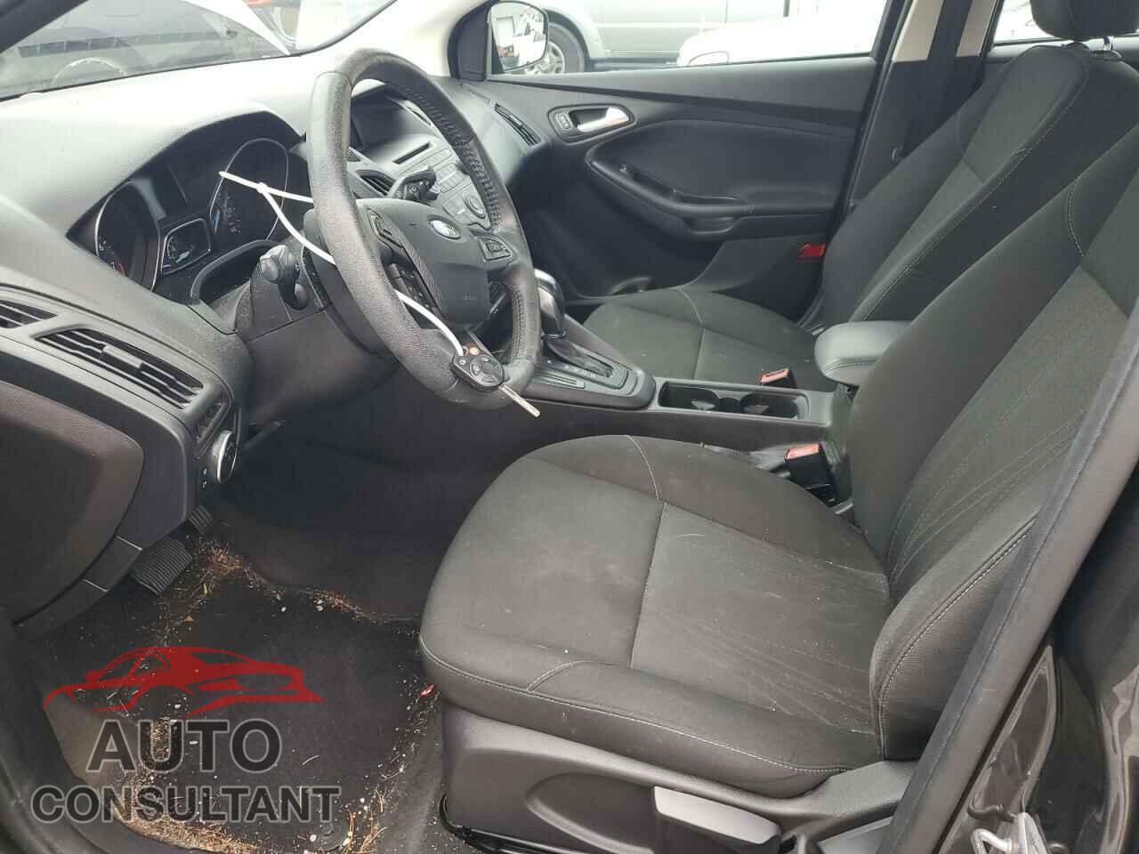 FORD FOCUS 2015 - 1FADP3F25FL357209