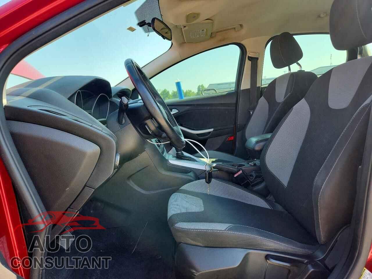 FORD FOCUS 2012 - 1FAHP3F22CL347279