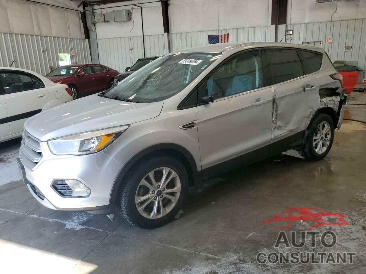 FORD ESCAPE 2017 - 1FMCU0GD6HUD74557