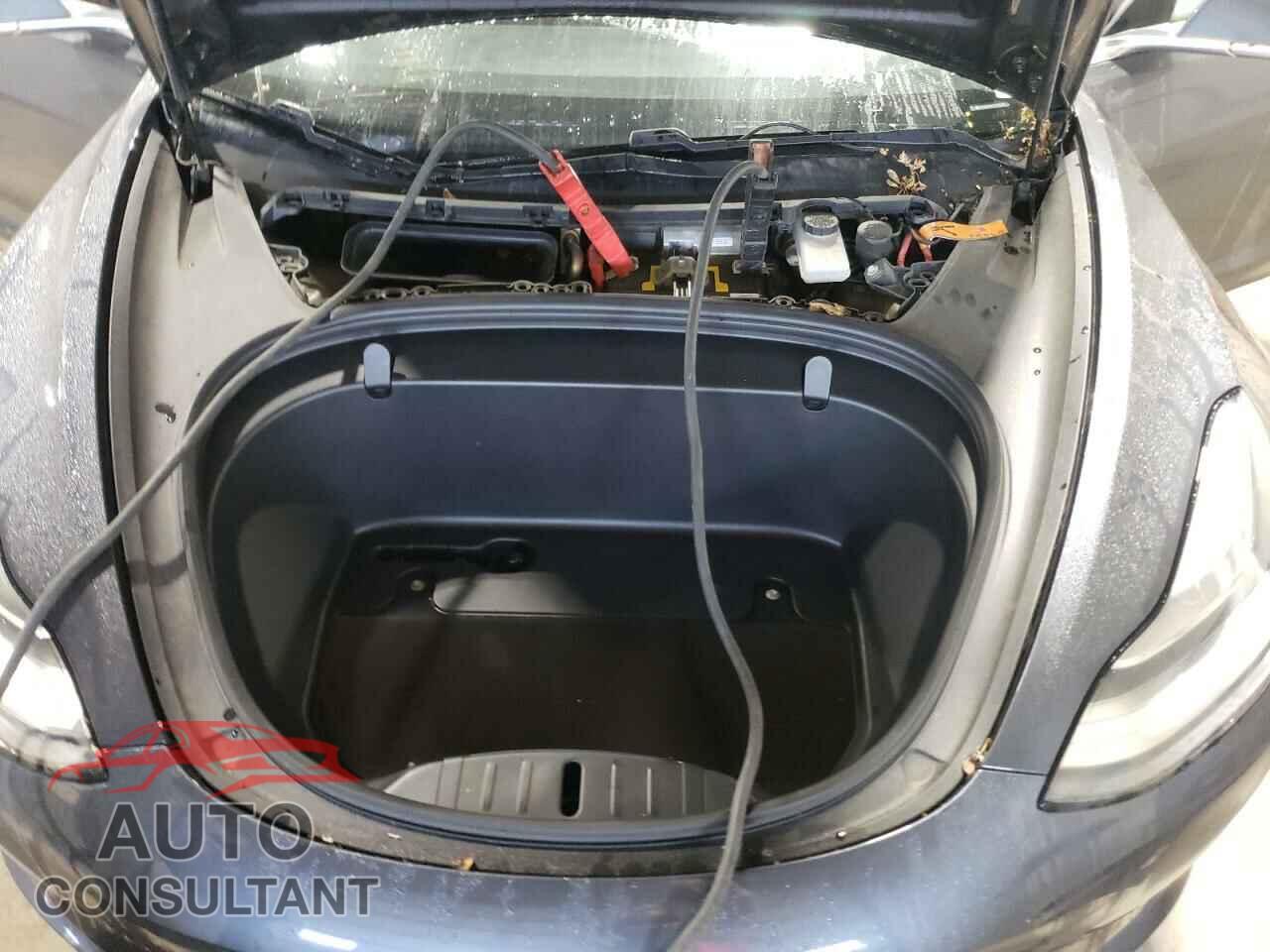 TESLA MODEL 3 2018 - 5YJ3E1EA5JF033228
