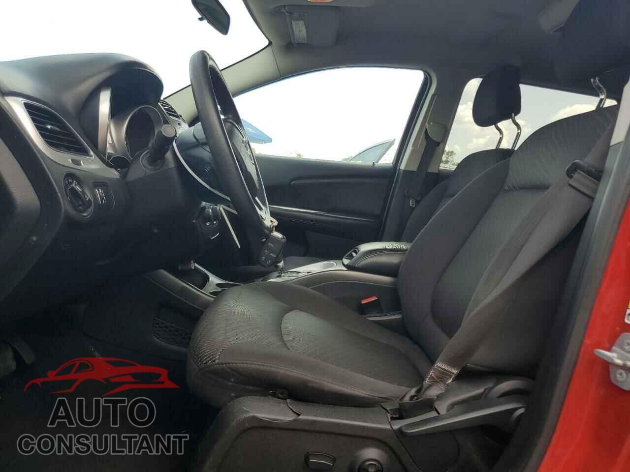 DODGE JOURNEY 2015 - 3C4PDCBB1FT586934