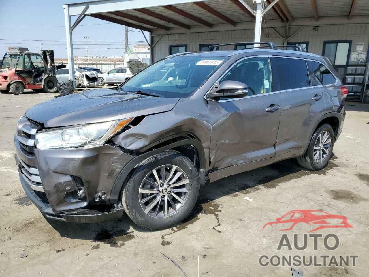 TOYOTA HIGHLANDER 2018 - 5TDKZRFH1JS528807