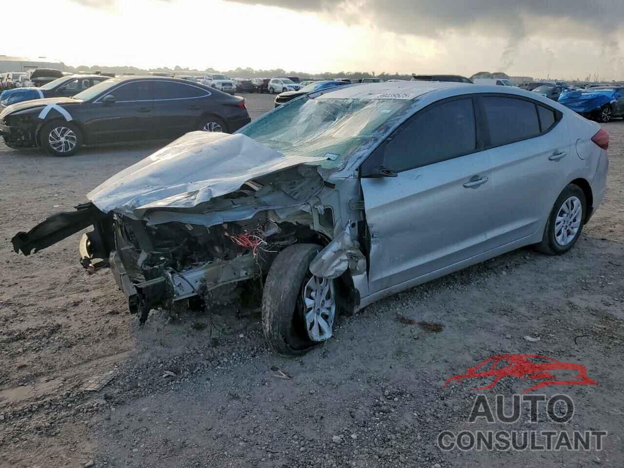 HYUNDAI ELANTRA 2019 - 5NPD74LF2KH447634