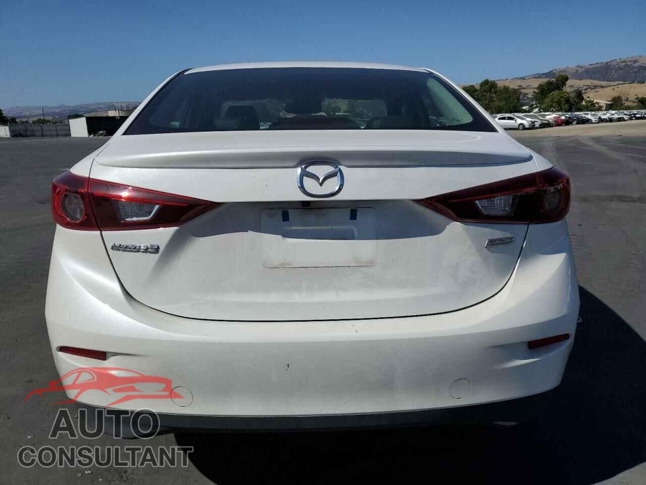 MAZDA 3 2018 - 3MZBN1V36JM244802