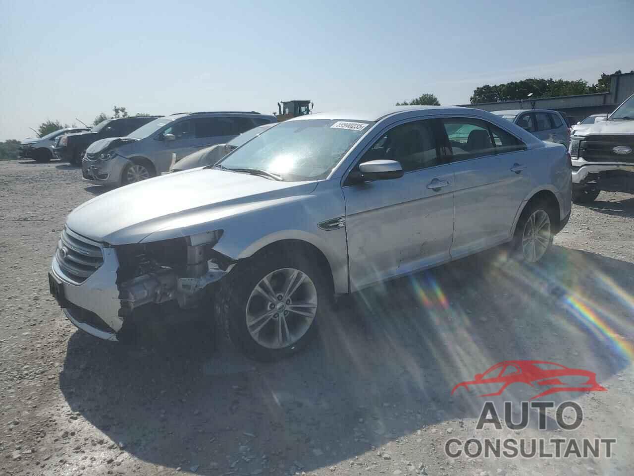 FORD TAURUS 2015 - 1FAHP2E80FG121013