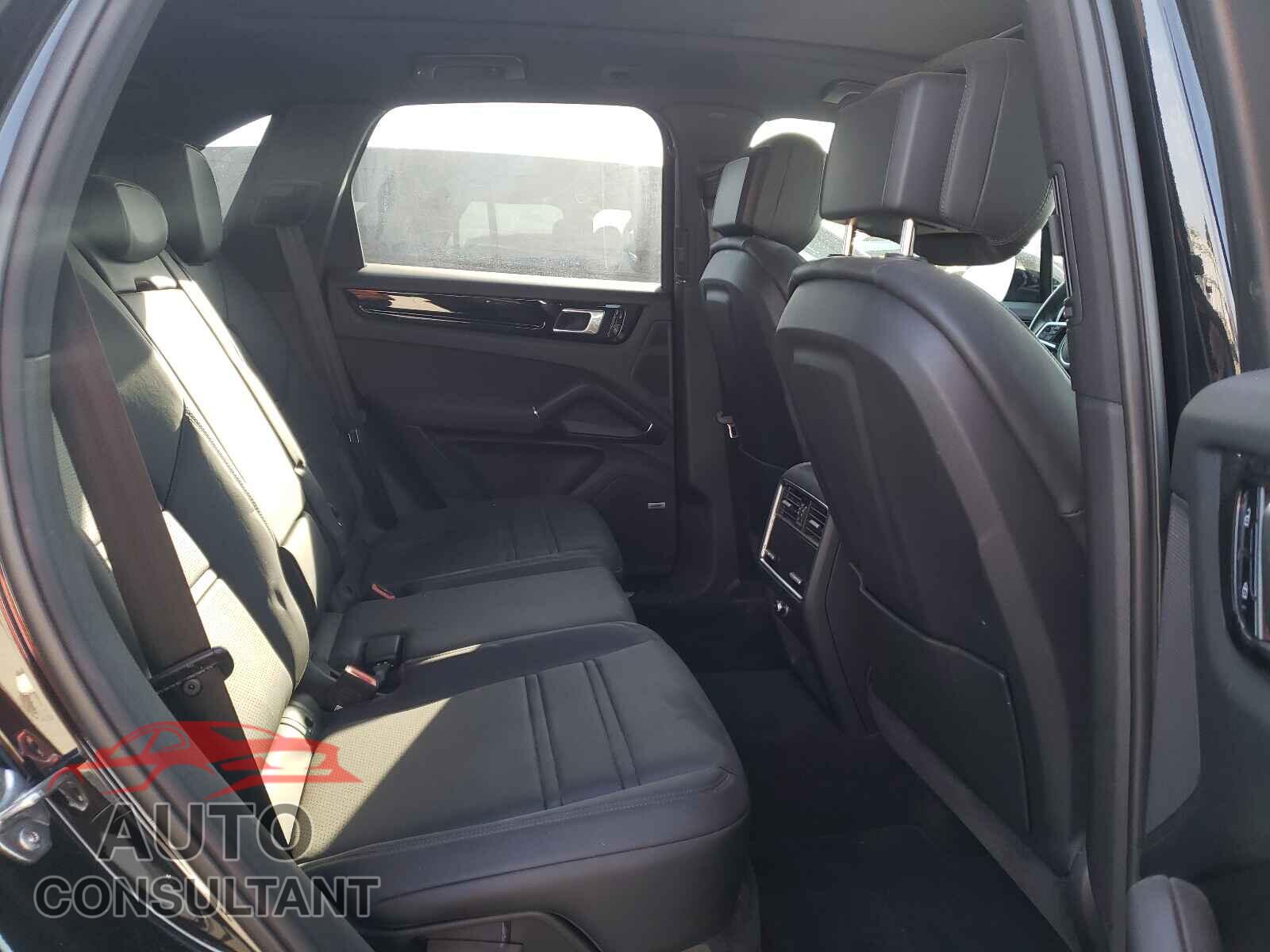 PORSCHE CAYENNE 2019 - WP1AA2AY4KDA13748
