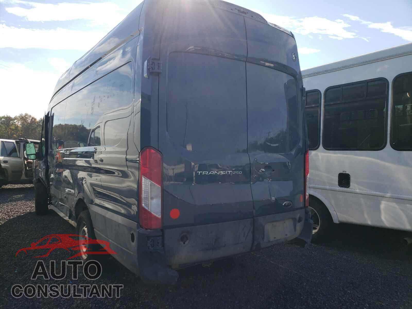 FORD TRANSIT 2019 - 1FTYR3XM1KKB13384