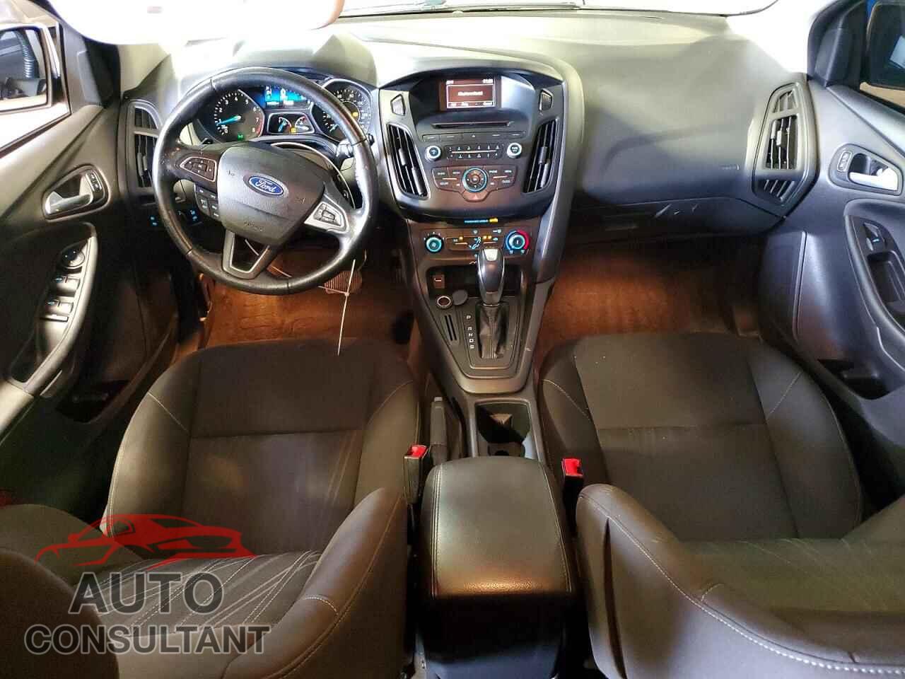 FORD FOCUS 2015 - 1FADP3K27FL215966