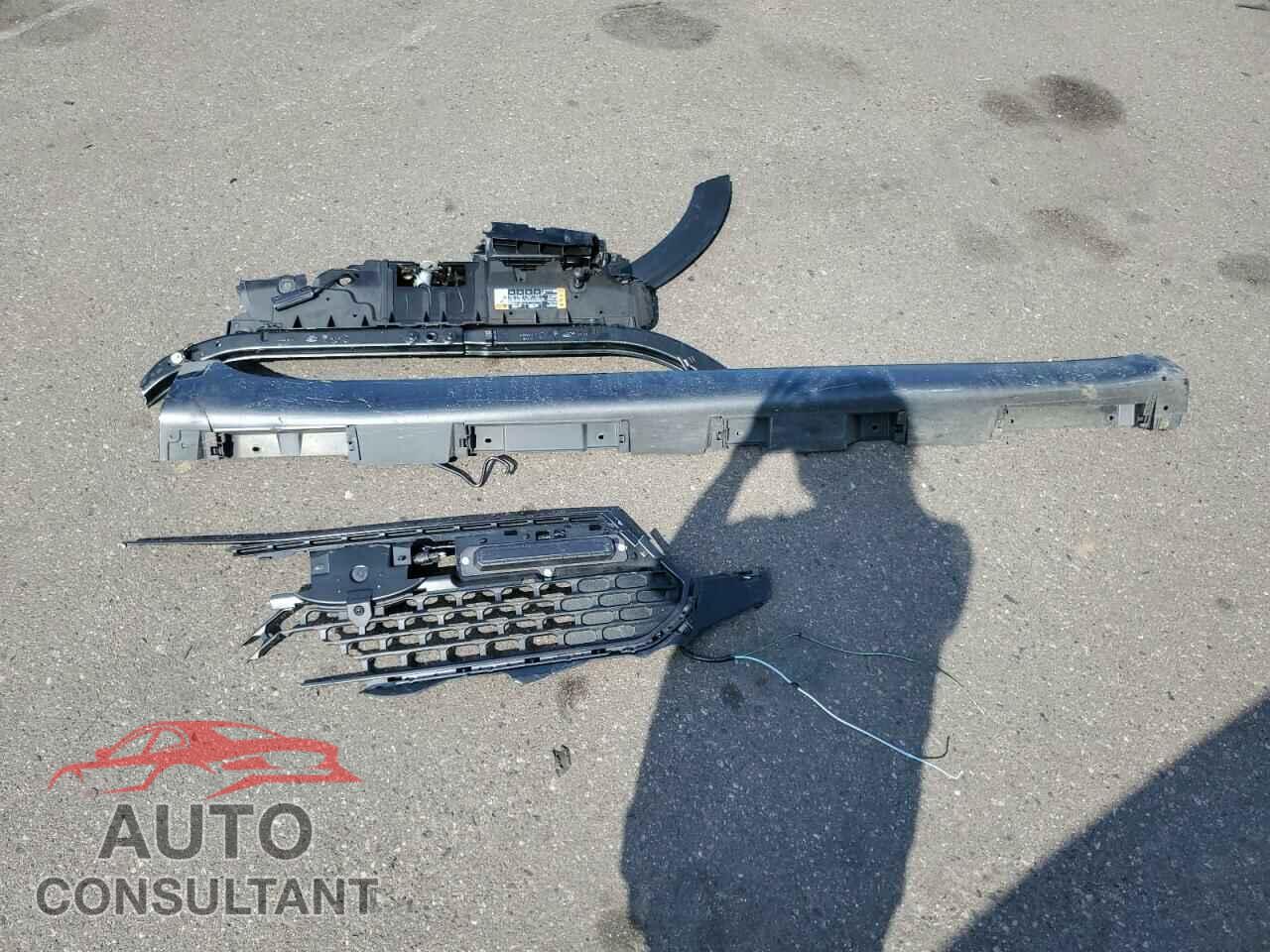 FORD EXPLORER 2022 - 1FMSK8JH4NGB66943