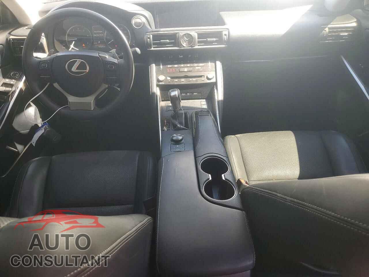 LEXUS IS 2017 - JTHBA1D25H5041793