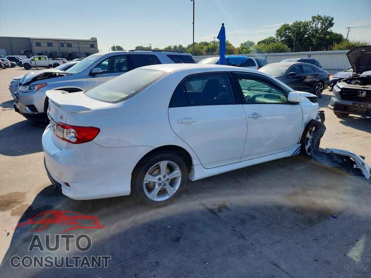 TOYOTA COROLLA 2011 - 2T1BU4EE0BC649346