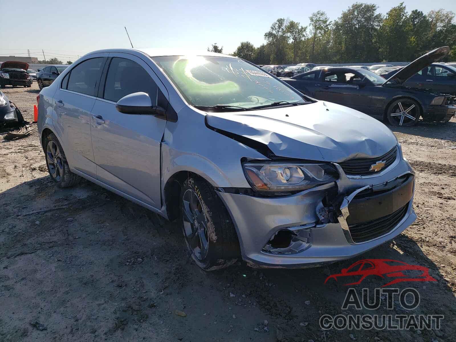 CHEVROLET SONIC 2017 - 1G1JF5SBXH4120528