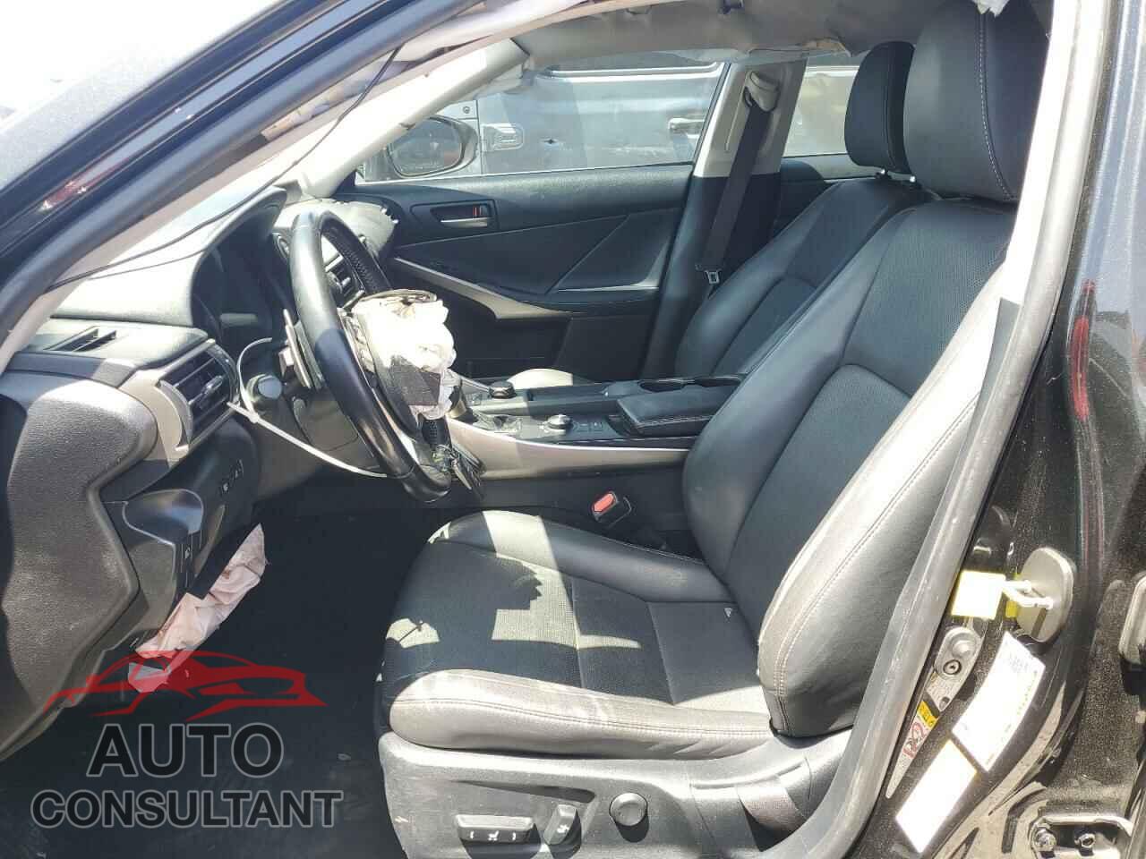 LEXUS IS 2017 - JTHBA1D27H5054576