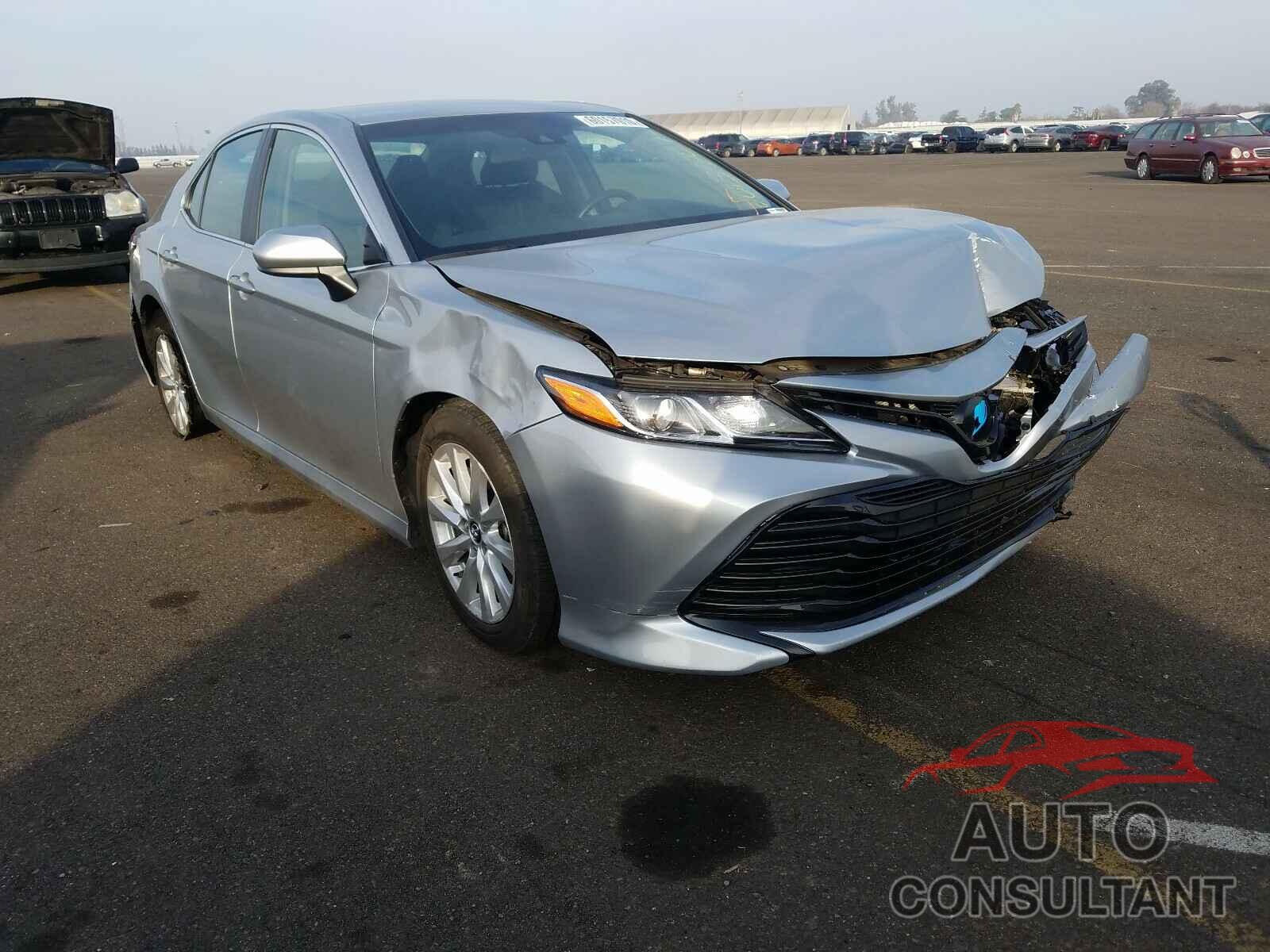TOYOTA CAMRY 2018 - 4T1B11HKXJU510623