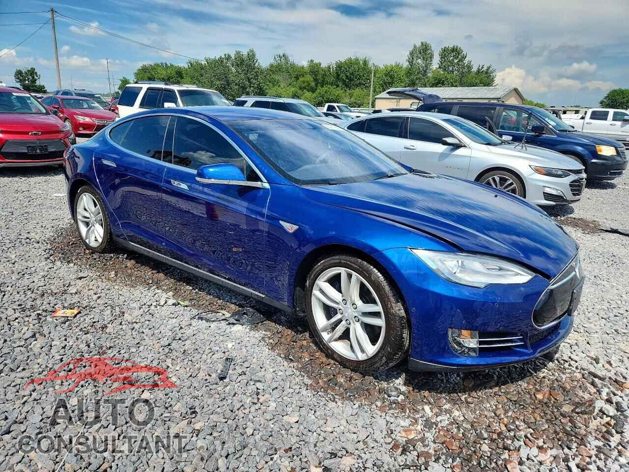 TESLA MODEL S 2015 - 5YJSA1E29FF112327