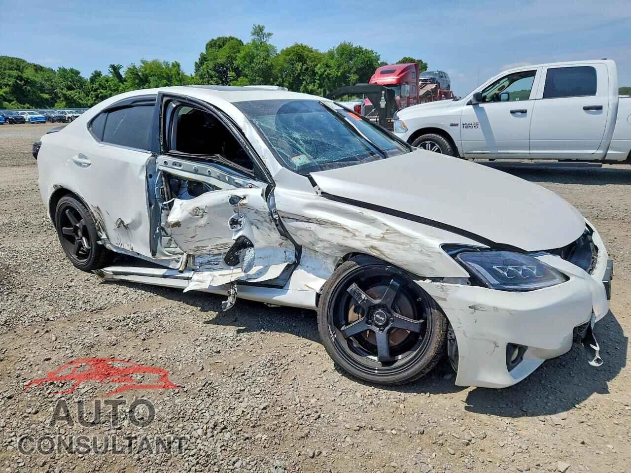 LEXUS IS 2013 - JTHCF5C24D5063051