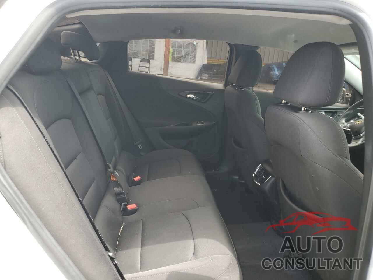 CHEVROLET MALIBU 2019 - 1G1ZD5ST8KF167862