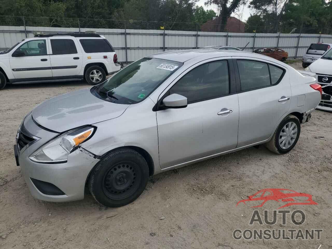NISSAN VERSA 2018 - 3N1CN7AP4JK438357