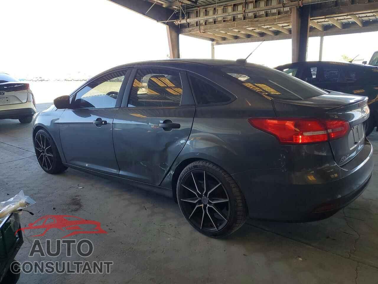 FORD FOCUS 2015 - 1FADP3E29FL342083